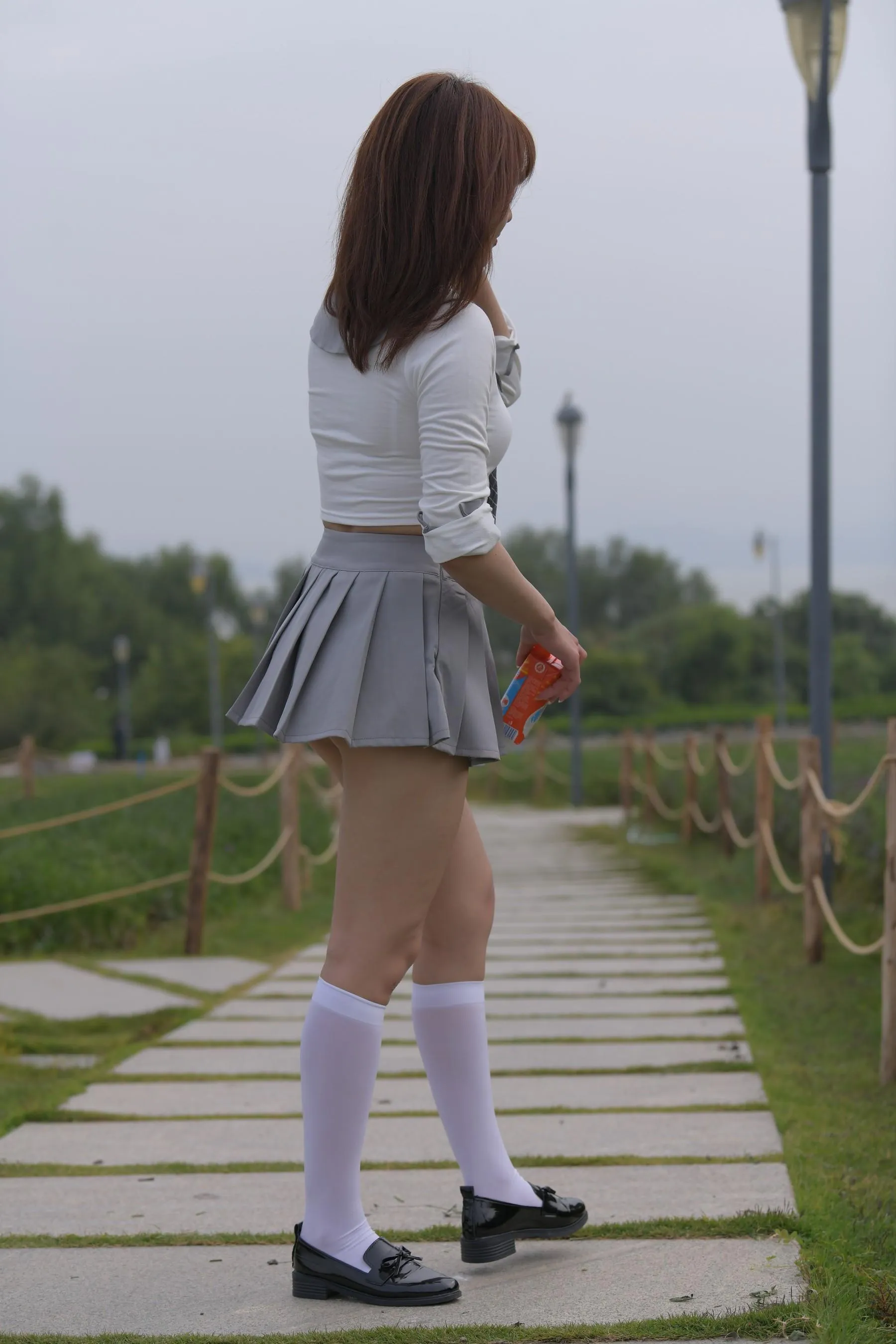 [魔镜街拍] NO.095 性感动人的小百褶裙美女 [763P]插图3